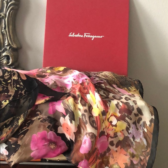 NIB Salvatore Ferragamo silk chiffon scarf - Picture 2 of 11